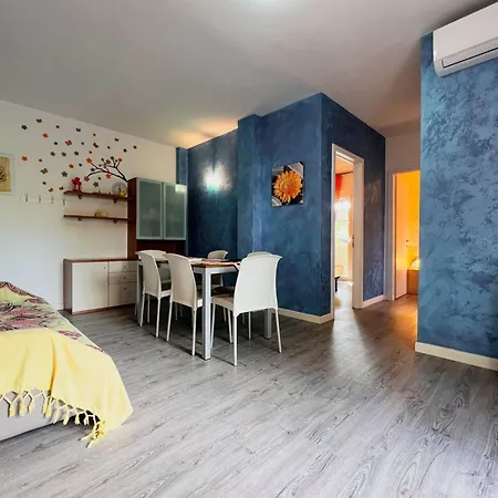 Bright And Cozy Flat For 6 Guests