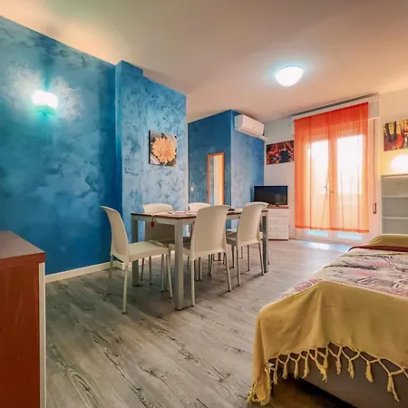 Bright And Cozy Flat For 6 Guests *